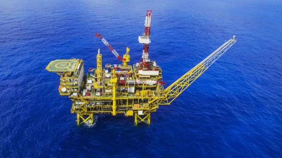 1、海南文昌海上采油平臺.jpg