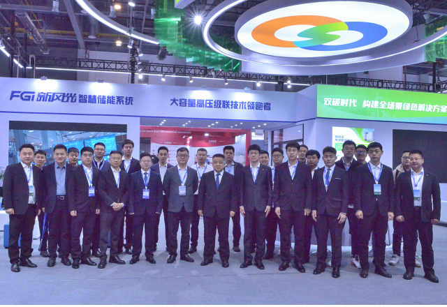 火爆亮相！新風(fēng)光龍年首展點(diǎn)亮“錢(qián)塘江畔”