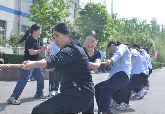 迎五一，展風(fēng)采——新風(fēng)光第二十一屆春季運動(dòng)會(huì )召開(kāi)