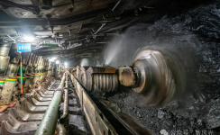 設備升級 高質(zhì)發(fā)展 | 新風(fēng)光高壓SVG為煤礦電網(wǎng)裝上"智能穩壓器"